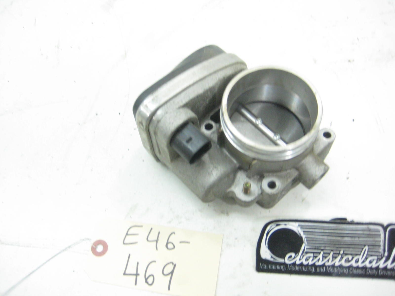 bmw e46 325 330 throttle body 13 54 7 502 444 3