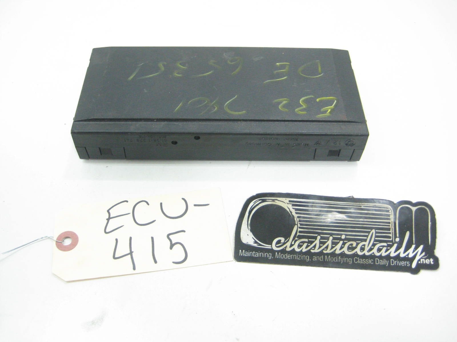used parts 61 35 1 379 741