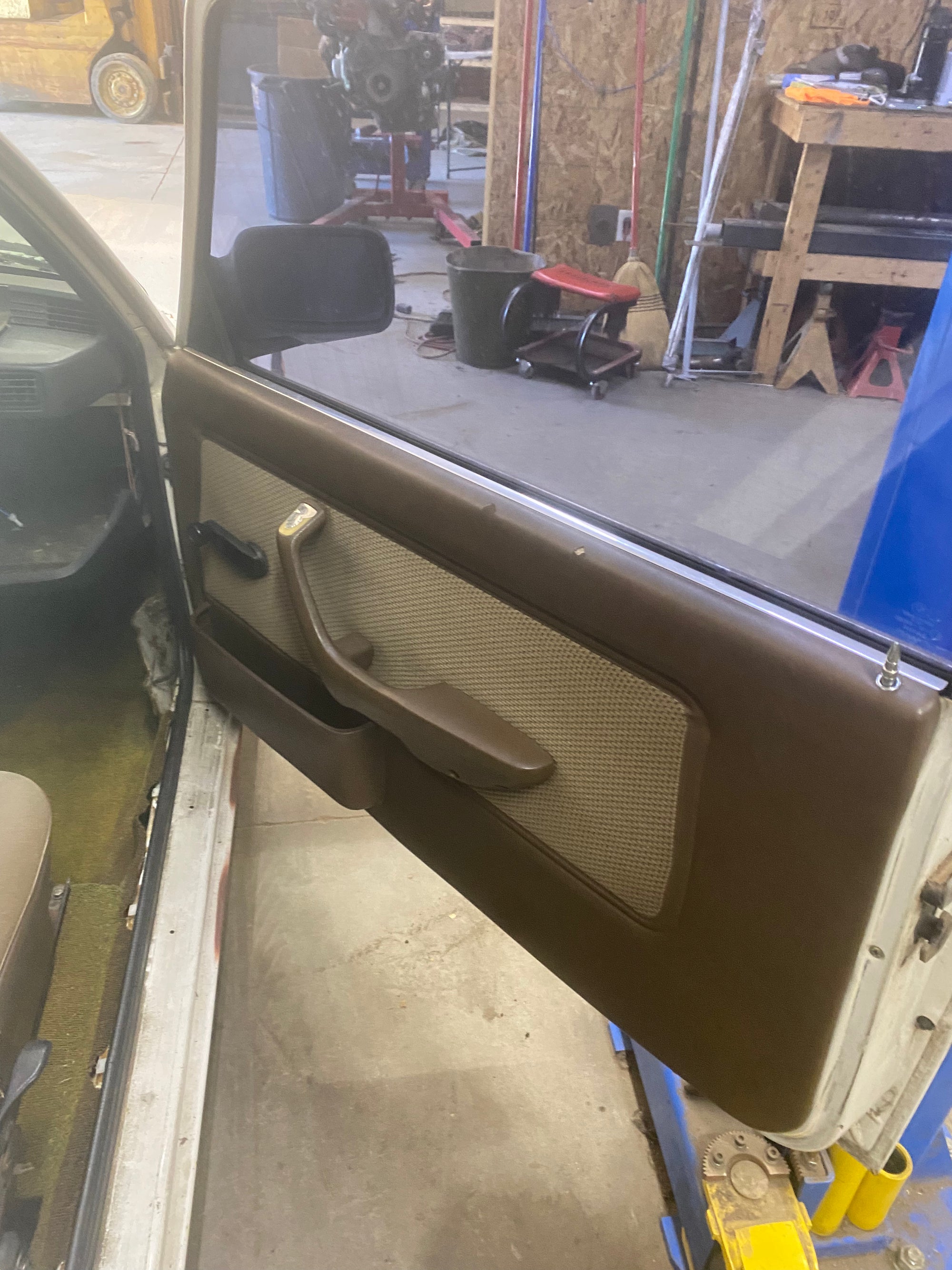 Set of e21 door cards