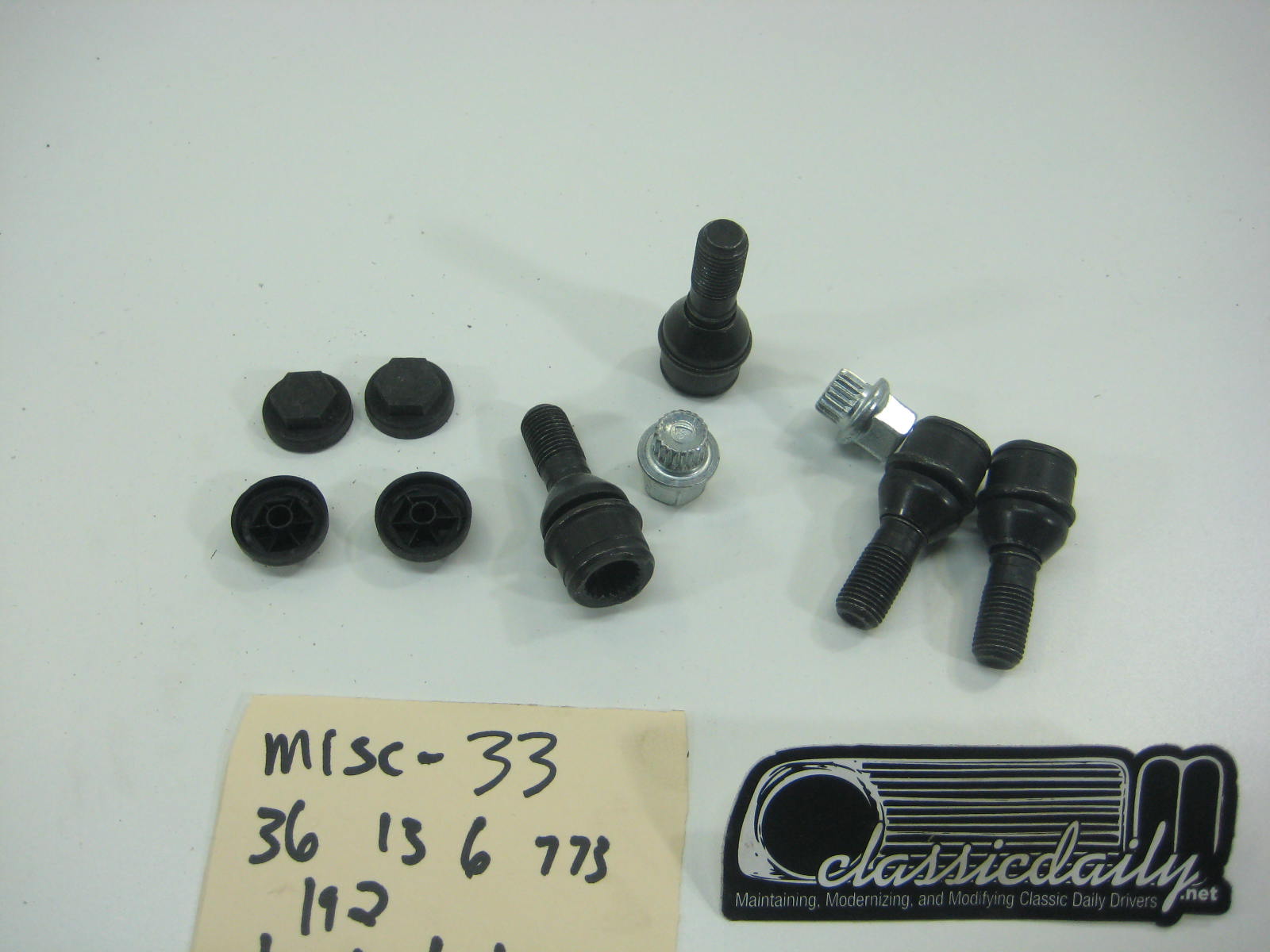 BMW E30 318 325 36 13 6 773 192 Wheel Locks misc 33
