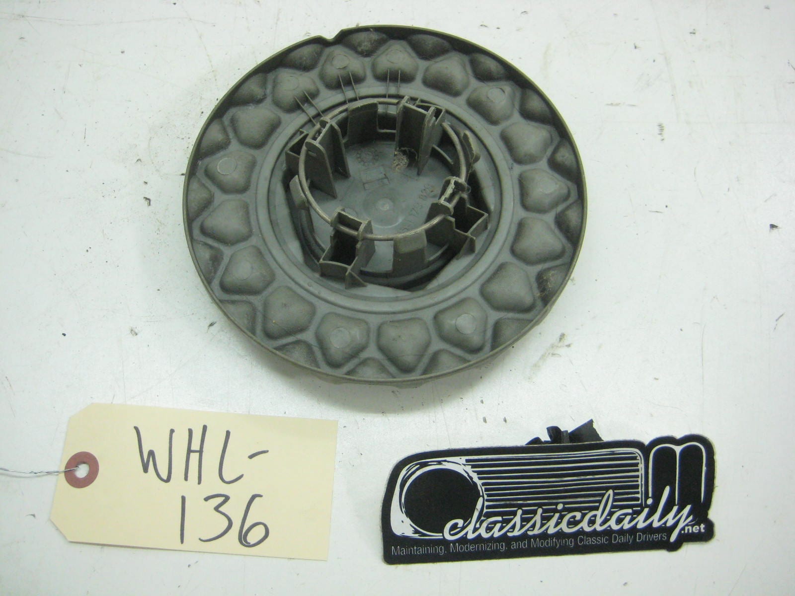 used parts wheel cap mesh clip in 4