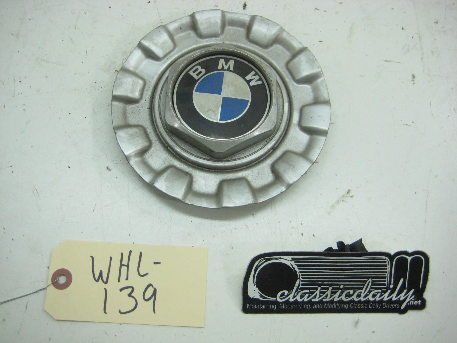 used parts wheel cap twist in 3
