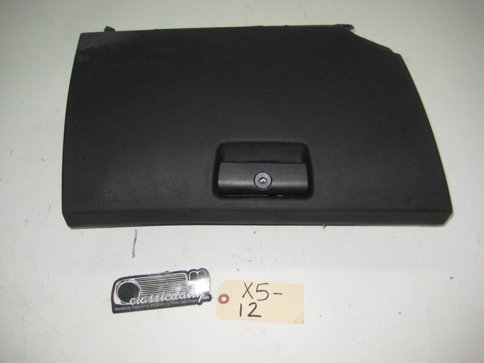bmw x5 black glove compartment 840865910
