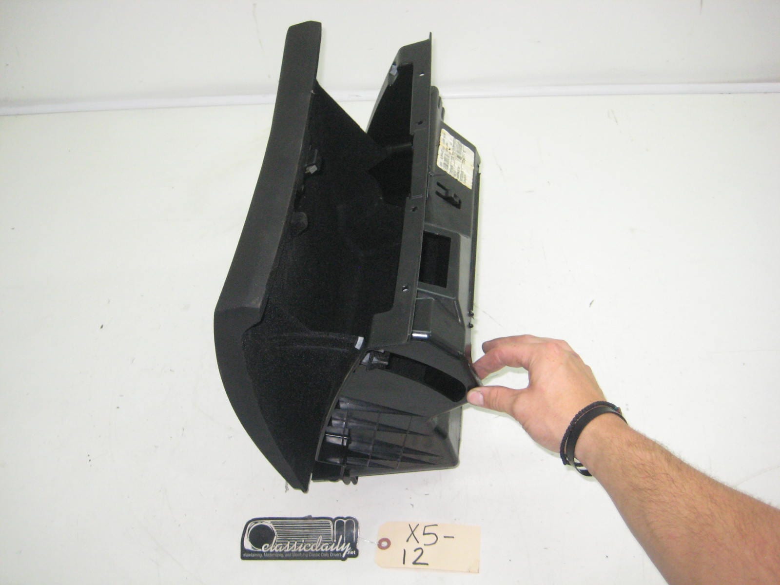 bmw x5 black glove compartment 840865910