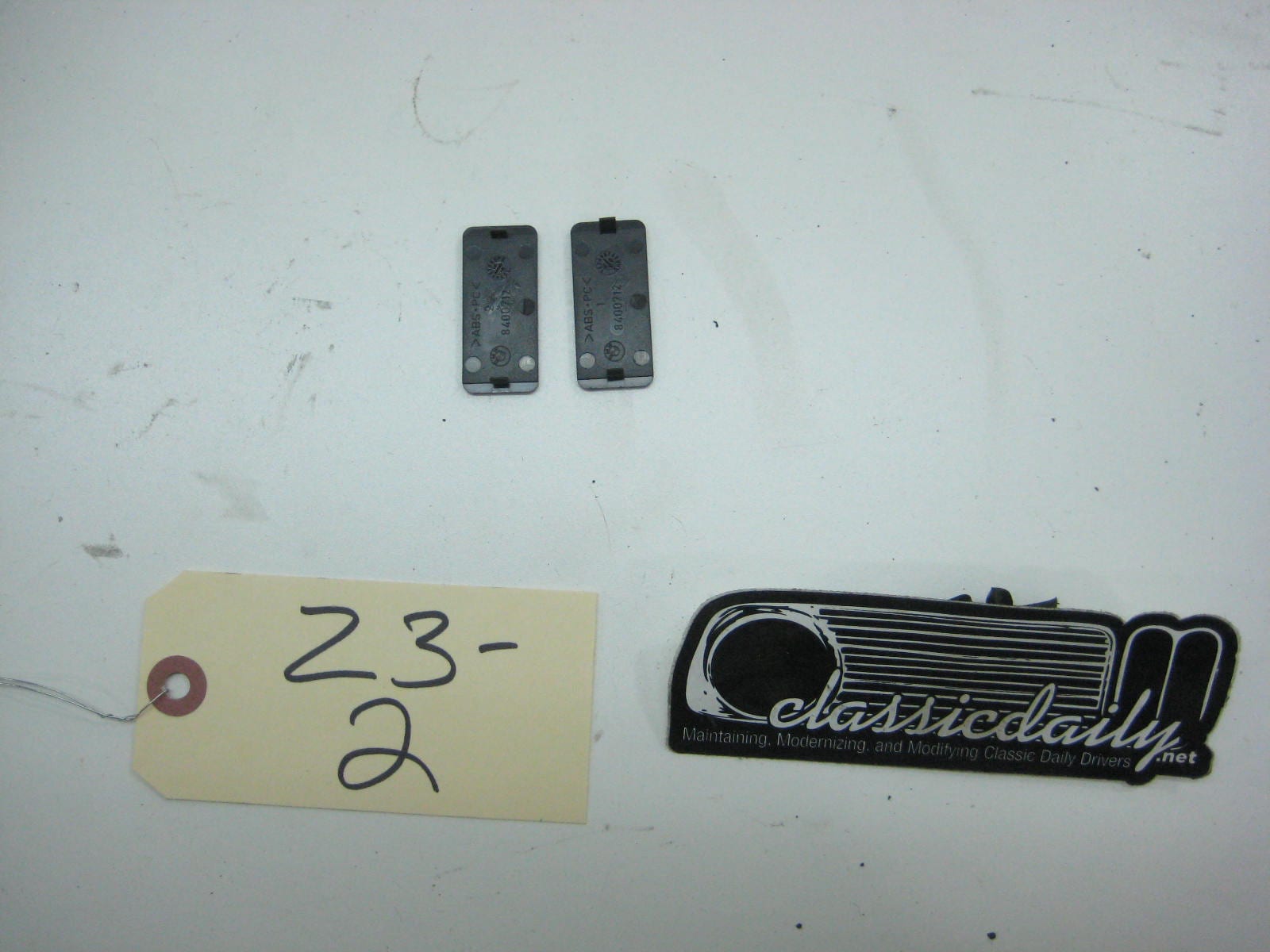 bmw z3 radio trim plug 51 16 8 400 712 set of 2